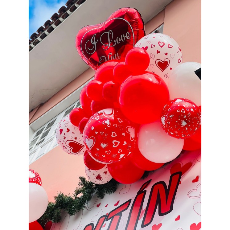 Nube Love con globo de foil San Valentín en La Orotava