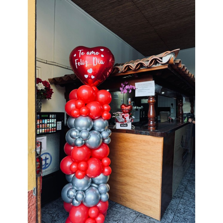 Columna de Globos Orgánica con Globo de Foil de San Valentín | 14 de Febrero