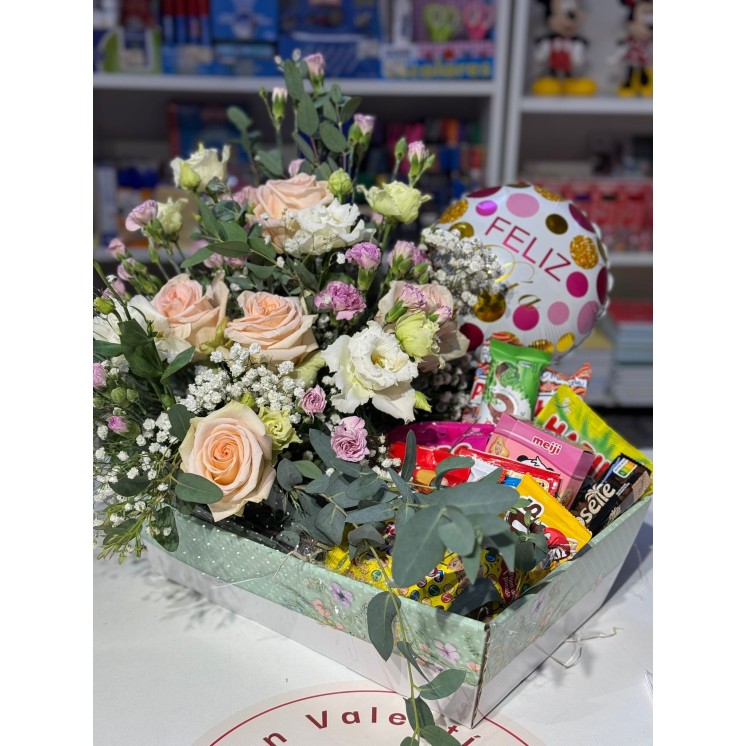 Cesta con Flores y Chocolates San Valentín | Globos al aire decoración