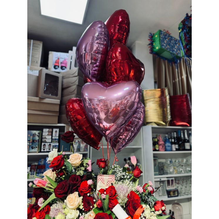 Arreglo Premium Love con Rosas y Globos San Valentín | Globos al aire decoración
