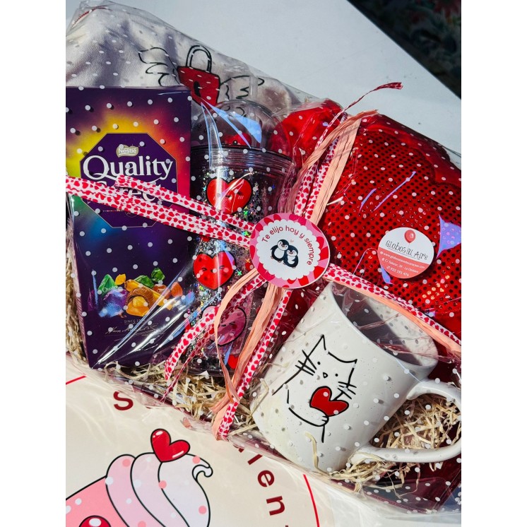 Cesta con Mucho Love | Regalo Romántico San Valentín